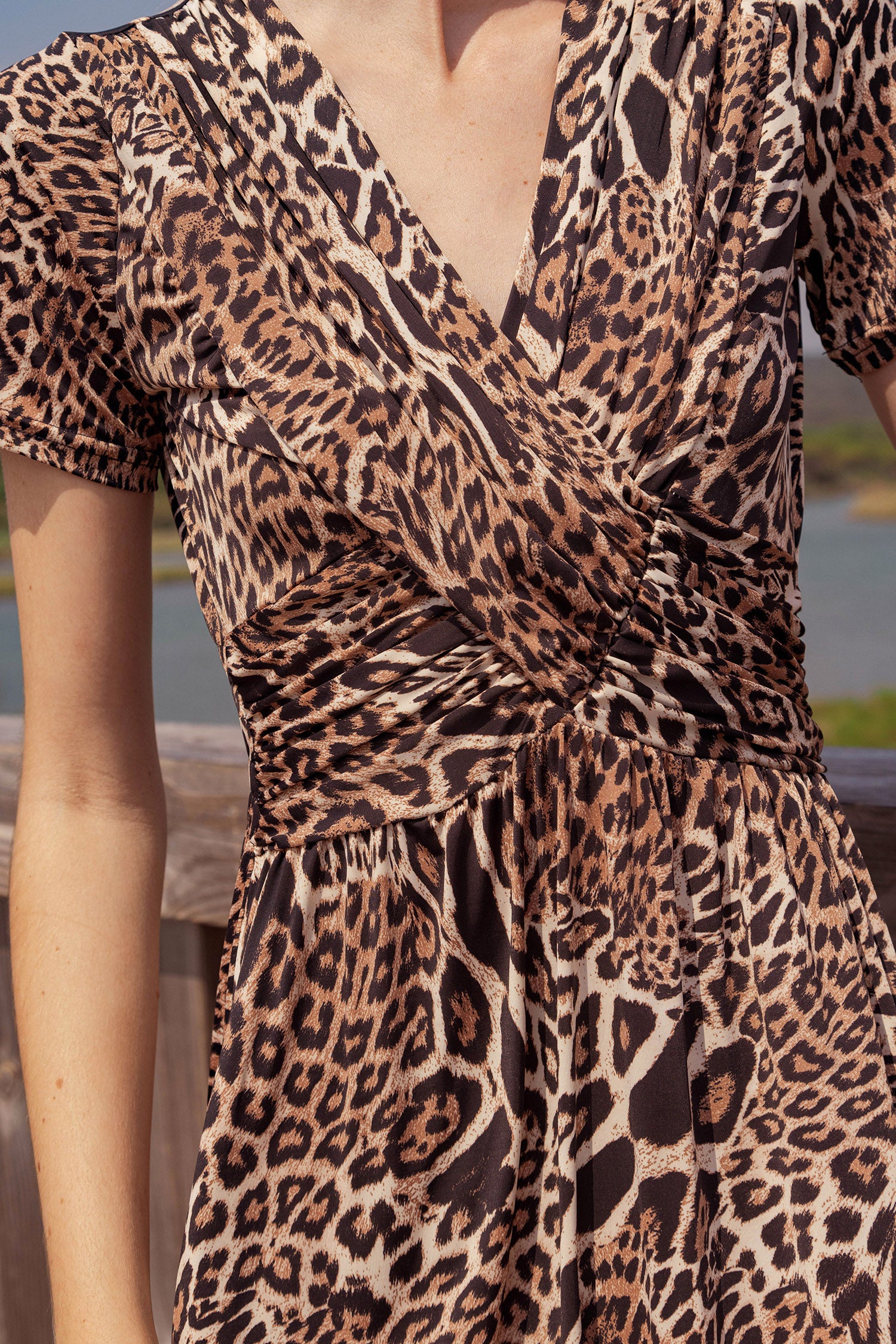 Robe courte et ample Vogue imprimé leopard - EGERIE