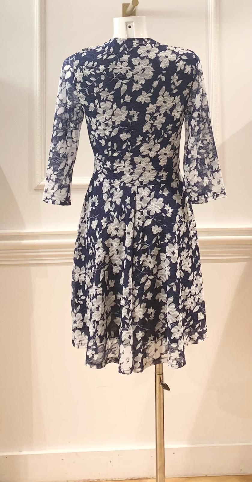 Robe Courte Angelina Bleue Fleurs Blanches