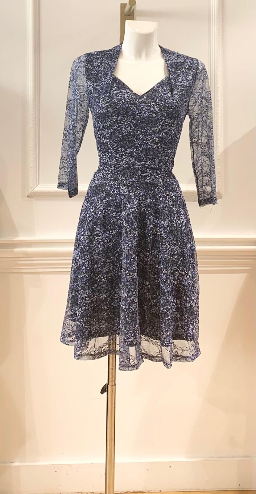 Robe Courte Angelina Bleue Tachetée Blanche